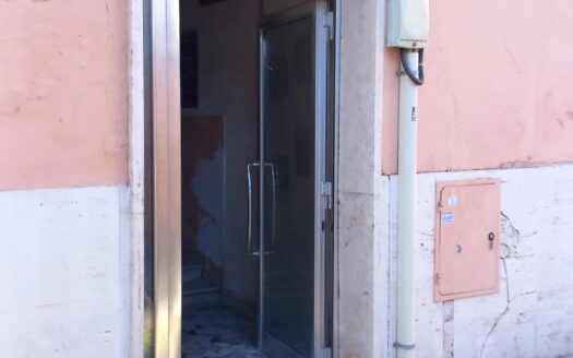APPARTAMENTO AL PIANO PRIMO IN ROMA (RM), VIALE PALMIRO TOGLIATTI N. 750